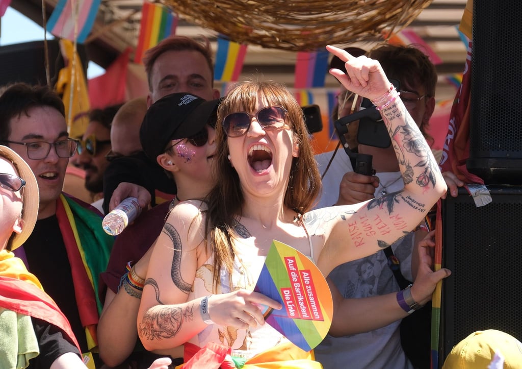 Heidi Reichinnek, Fraktionsvorsitzende der Linken im Bundestag, beim CSD in Leipzig.