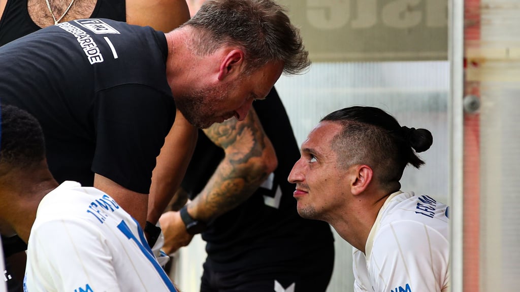 Auch mit Baris Atik tauschte sich Markus Fiedler in Dessau aus.