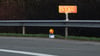 Wegen des umgekippten Tanklasters bei Ziesar ist die A2 weiterhin gesperrt. Die Reinigungsarbeiten gestalten sich schwierig. (Archivbild)