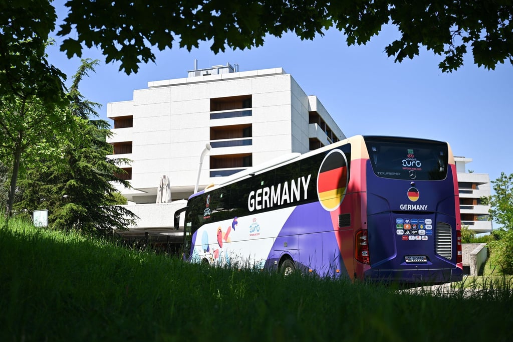 Die deutschen Fußballerinnen beziehen am Montag ihr EM-Quartier in der Schweiz.