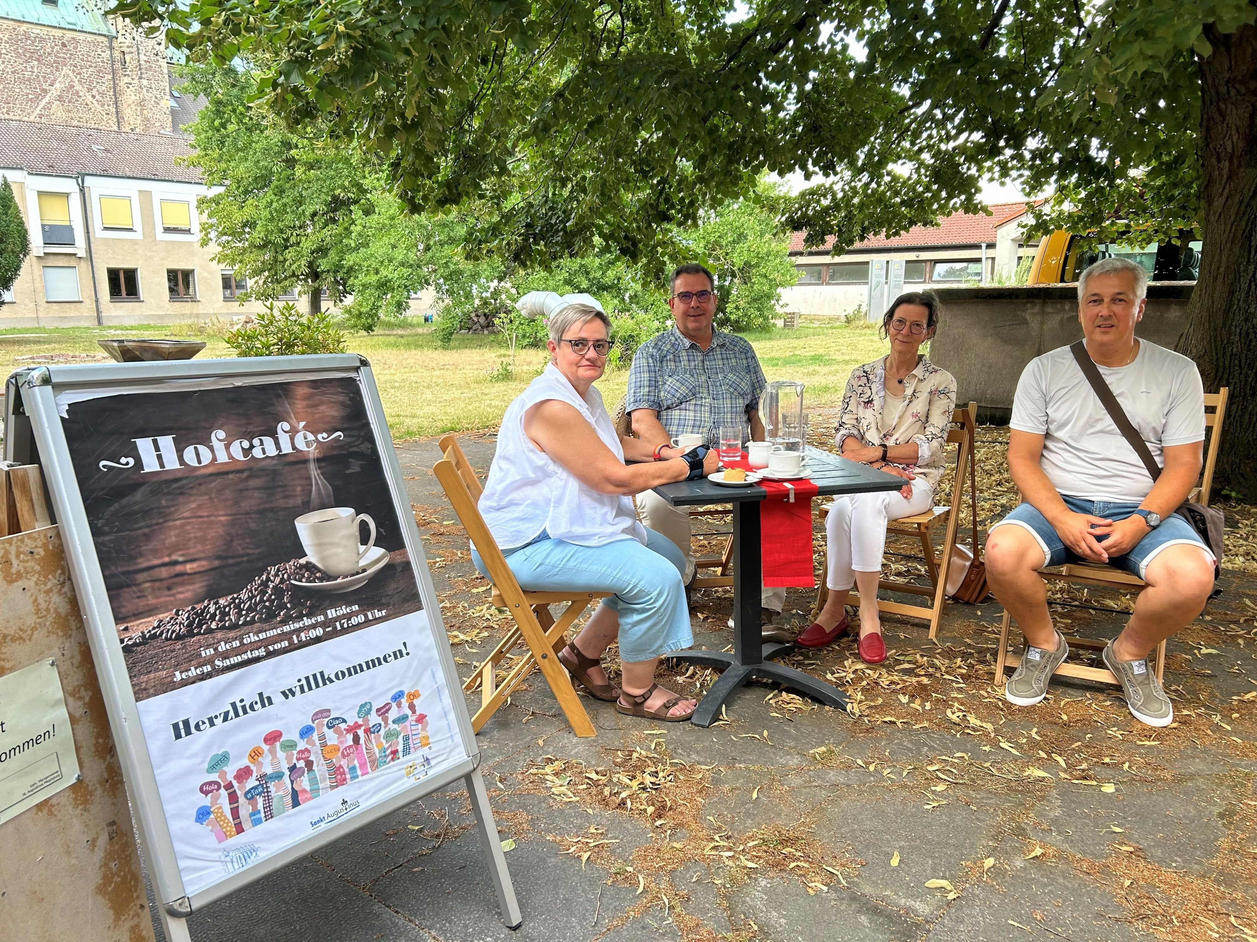 Kaffee und Kuchen: Neues Hofcafé in Magdeburg: Jeder zahlt, was er kann