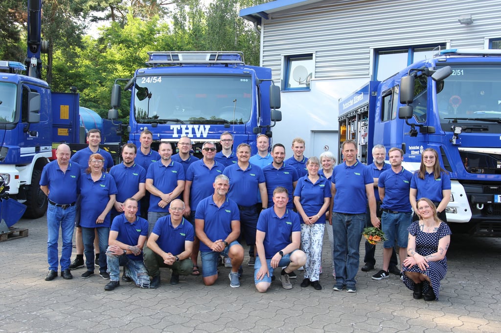 Die Helfer des THW-Ortsverbands Stendal bei ihrer Feierstunde zu 30 Jahren THW in Stendal und 75 Jahre THW in Deutschland.