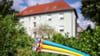 Obwohl in seinem Wohnhaus bereits ein Glasfaser-Anschluss liegt, muss ein Mieter in Wernigerode weiter auf schnelles Internet warten.