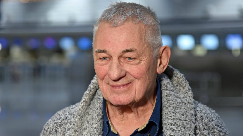 Heinz Hoenig macht deutliche Fortschritte und möchte seine Karriere als Schauspieler fortsetzen.