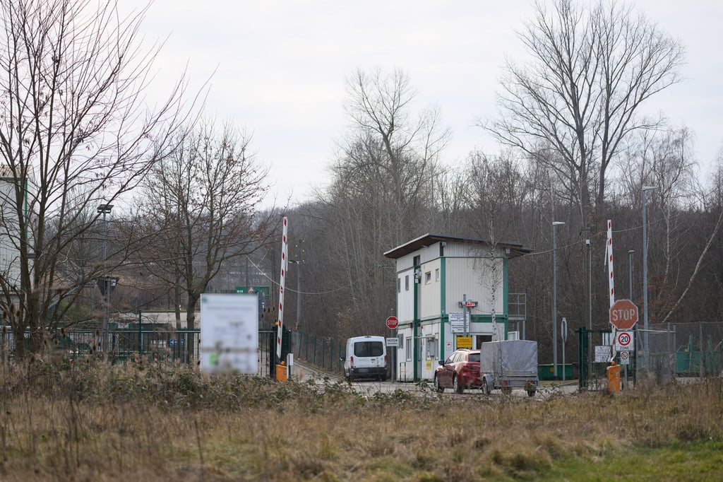 Die Leiche des Neugeborenen wurde im Februar auf dem Gelände eines Abfallunternehmens gefunden. (Archivbild)