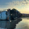 Die A2 ist bei Ziesar in Fahrtrichtung Berlin gesperrt. Hier sind nach einem Unfall eines Tanklasters etwa 24.000 Liter Olivenöl ausgelaufen. (Foto)