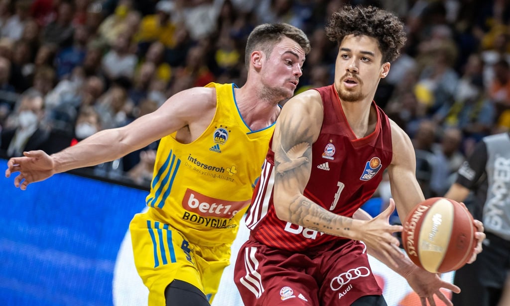 Einst für Bayern, nun für Braunschweig am Ball: Joshua Obiesie.