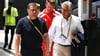 Max Eberl (l) beim Spiel des FC Bayern in Miami gegen Flamengo.