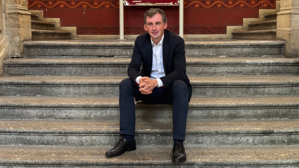 Als Direktor des halleschen Lyonel-Feininger-Gymnasiums hat sich Jan Riedel einen Namen gemacht.