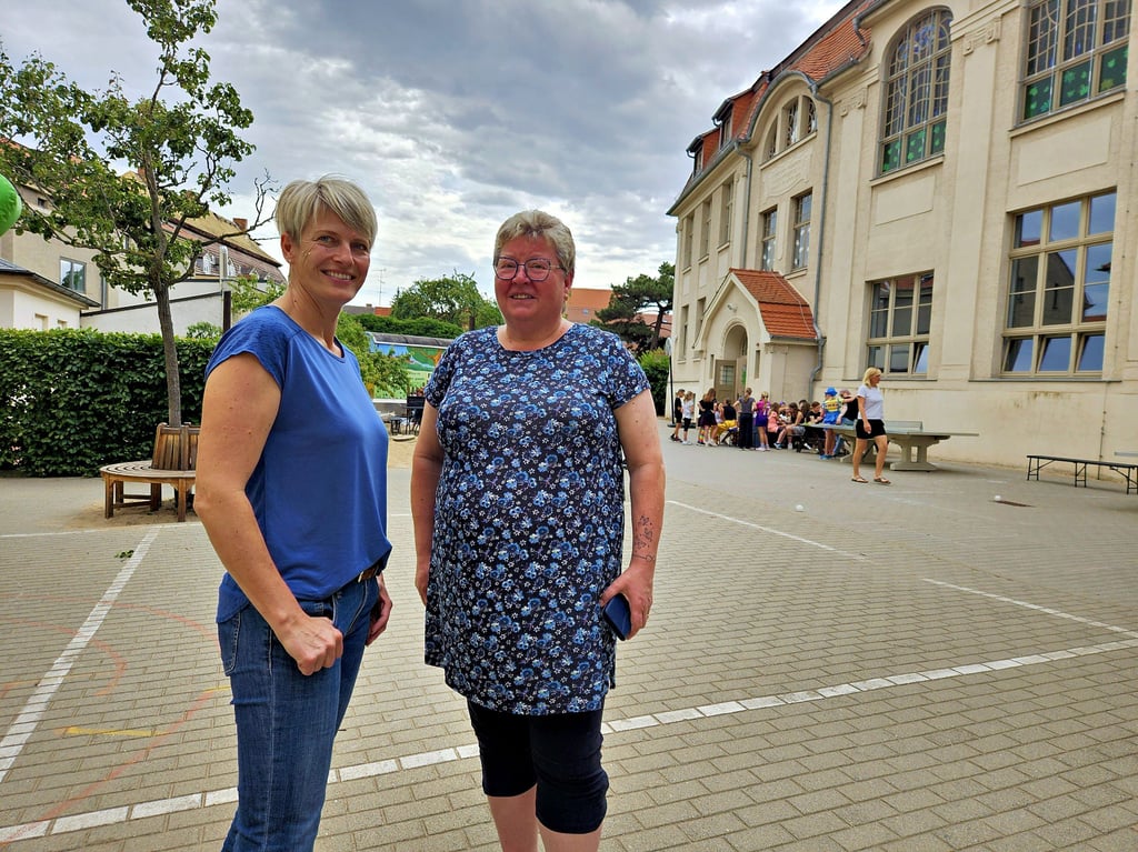Silvana Donath (li.) ist die künftige Leiterin der Evangelischen Grundschule Köthen. Als Stellvertreterin unstersützt sie Katrin Anheyer.