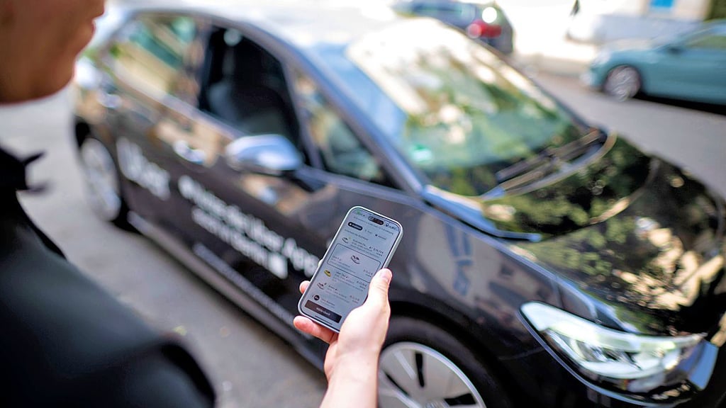 Mit der Uber-App können an vielen Orten weltweit ganz unkompliziert Fahrten gebucht werden.