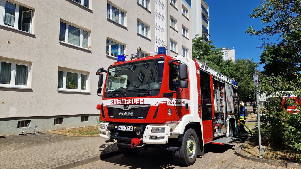 In der Tangermünder Straße in Halle-Neustadt kam die Feuerwehr zum Einsatz.