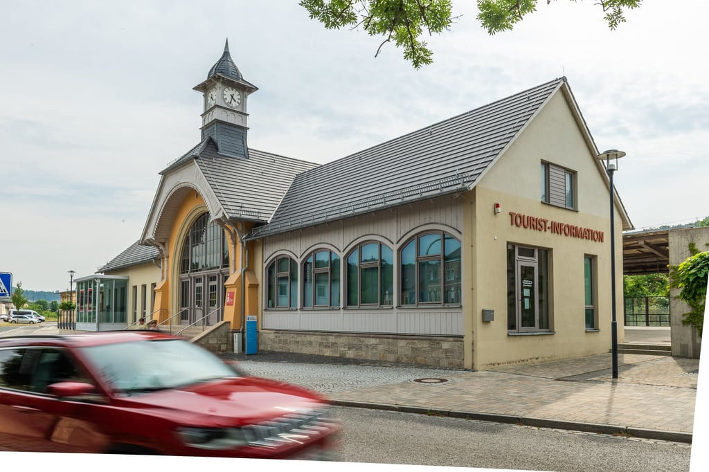 Nahe dem Bad Kösener Bahnhof begannen die Anfeindungen, die sich im Kurpark fortsetzte.