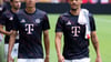 Jamal Musiala (links) übernimmt beim FC Bayern die Rückennummer 10 von Leroy Sané.