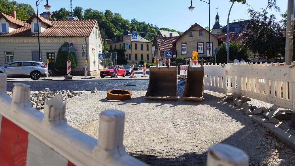 Geduldsprobe für Autofahrer: Die Kanzleistraße in Wernigerode ist noch immer gesperrt.