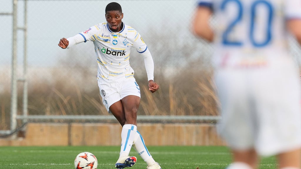 Ime Okon, hier im Januar 2025 als Testspieler von Dynamo Kiew, wechselt zu Hannover 96 - vor allem wegen Trainer Christian Titz.