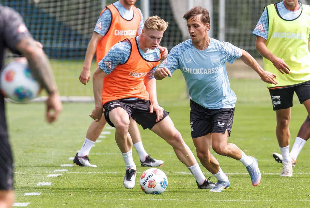 Julian Eitschberger (l.) will sich bei Hertha durchbeißen