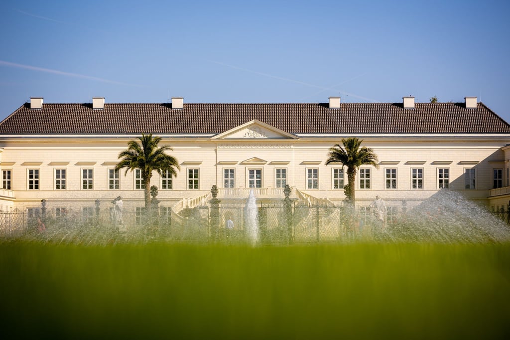 Das Museum in Schloss Herrenhausen öffnet wieder und präsentiert jetzt unter anderem die prunkvollen Kutschen der Welfen. (Archivbild)