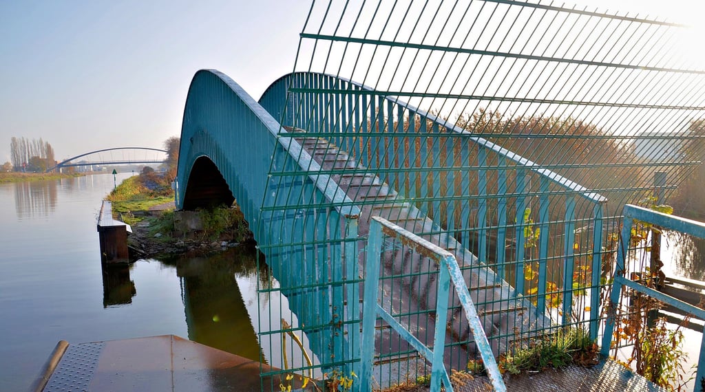 Die Brücke am Treidelweg in Genthin soll bald wieder zugänglich gemacht werden.