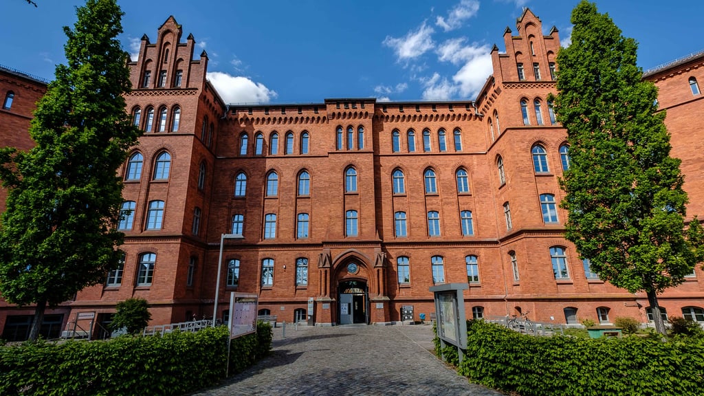 In Wittenberg ist Verstorbenen versehentlich öffentlich zum Geburtstag gratuliert worden.