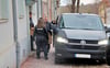 Gleich  nach dem Anschlag hatten Polizisten die Wohnung von Taleb A. in der Christianstraße in Bernburg stundenlang durchsucht und Kartons mit Beweismaterial sichergestellt. 