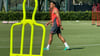 Zeit für die Startelf: Jamal Musiala im Muskelshirt auf dem Trainingsplatz.