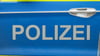 Ein Lkw ist auf der A14 an der Anschlussstelle Halle-Peißen von der Fahrbahn abgekommen.