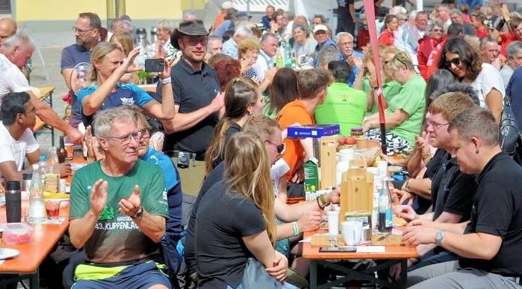 Eine feste Größe im Sommermärchen in Harzgerode ist das Bürgerfrühstück.