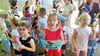 Mit einem Lied eröffneten die Steppkes der  Kita Kinderträume ihre Sommerfest, das zugleich den Abschluss ihres Müll-Projektes bildete.  