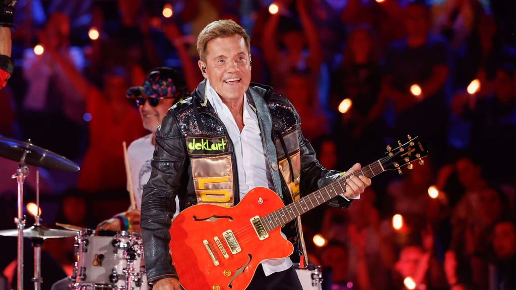 Sänger Dieter Bohlen ist auch mit seinen 71 Jahren noch flott auf der Bühne unterwegs.