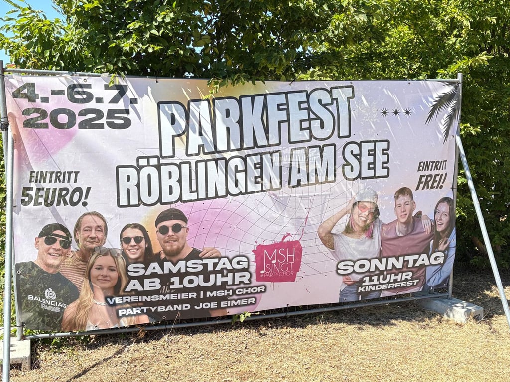 Mit diesem Plakat wird für das Parkfest vom 4. bis 6. Juli 2025 in Röblingen am See geworben.