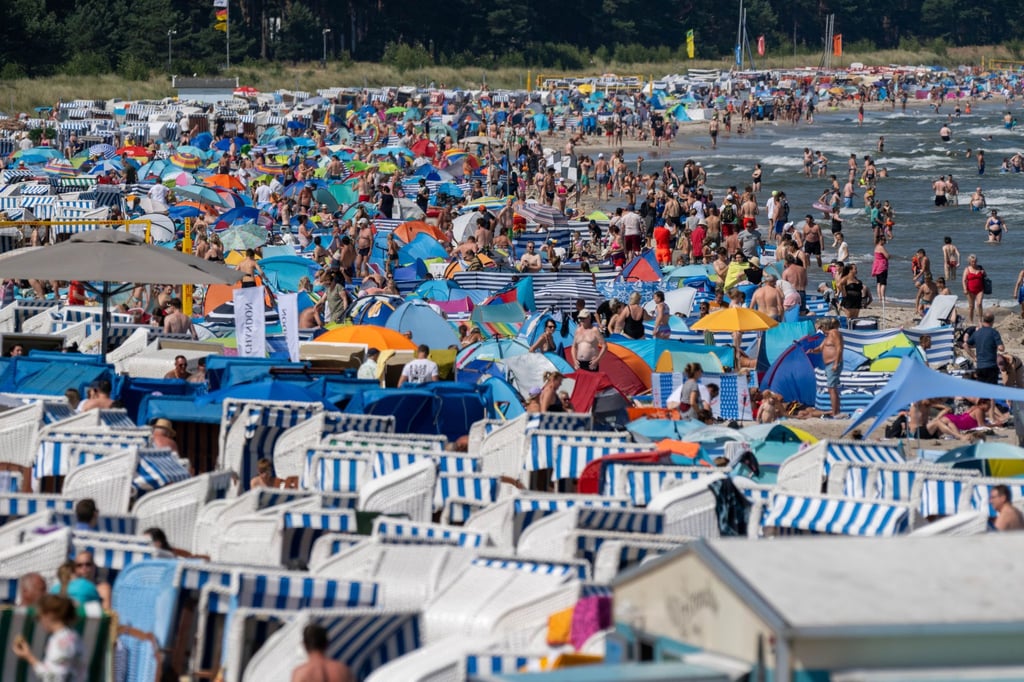 Die Tourismuswirtschaft im Norden blickt laut einer Umfrage sorgenvoll auf die aktuelle Lage. (Archivbild)