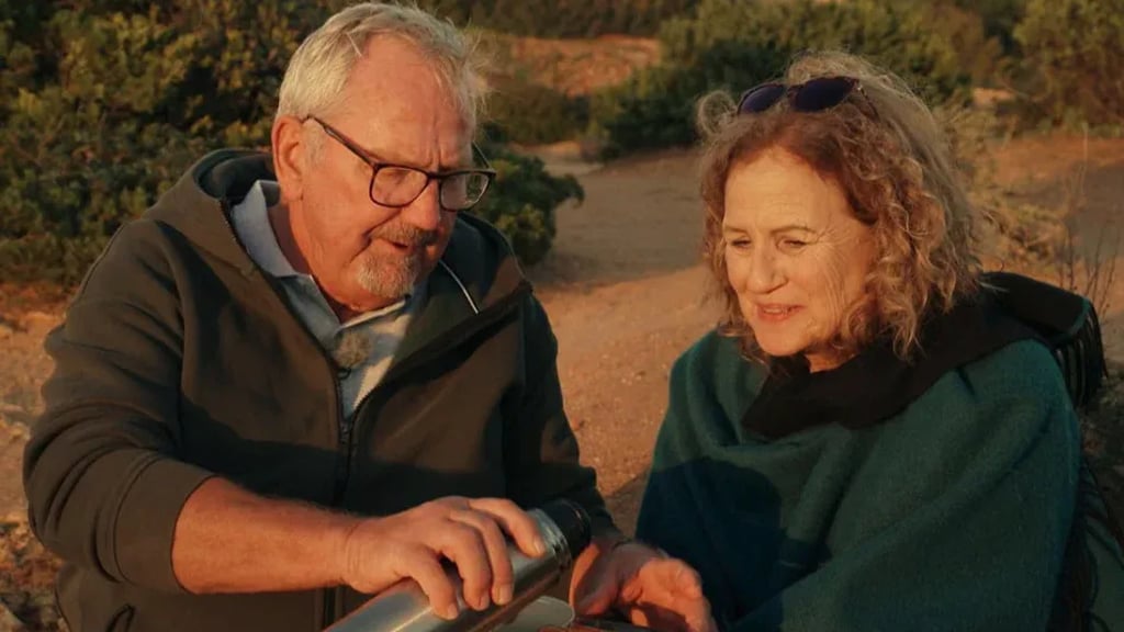 An der portugiesischen Algarve zeigt der frühere Leipziger Olaf seiner Anna den Alltag und die schönsten Plätze zum gemeinsamen Sonnenuntergang-Genießen.