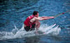MZ-Redakteur Sebastian Meyer hat auf dem Hohenweidener See die Wasserskianlage von Manuela Wolke getestet. 