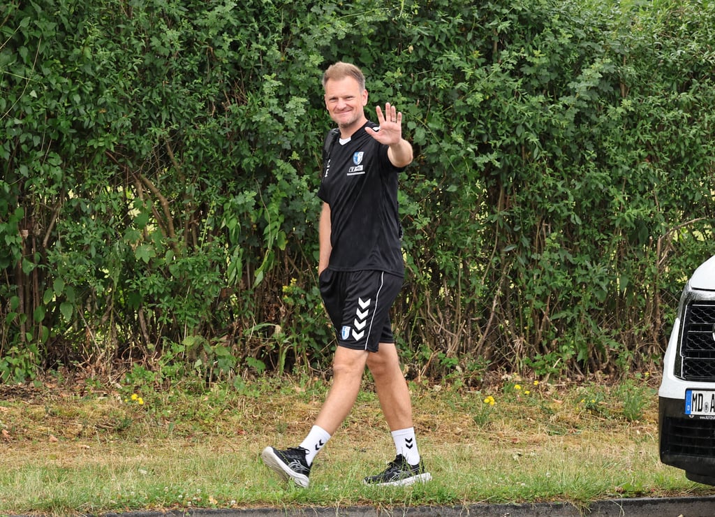 Trainer Markus Fiedler sagt „Hallo Bad Wörishofen”.