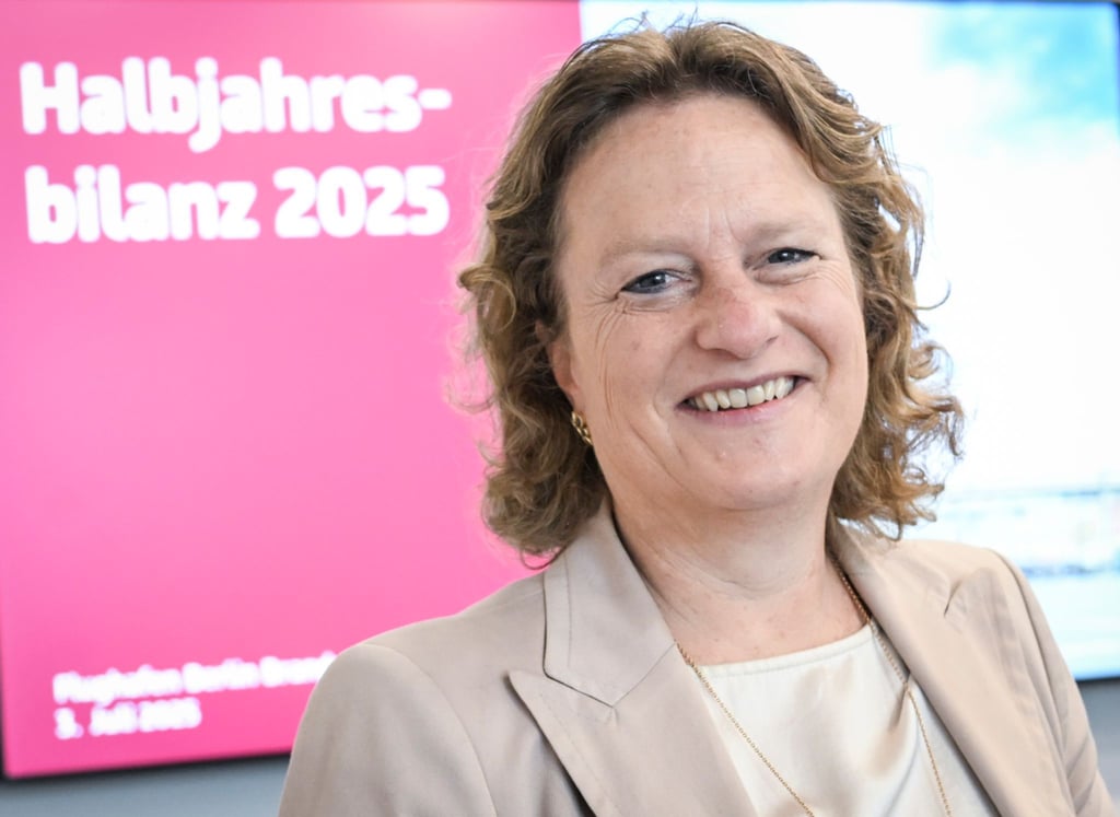Im ersten Halbjahr 2025 sind etwas mehr Menschen vom und zum Flughafen BER gereist als im Vorjahreszeitraum.