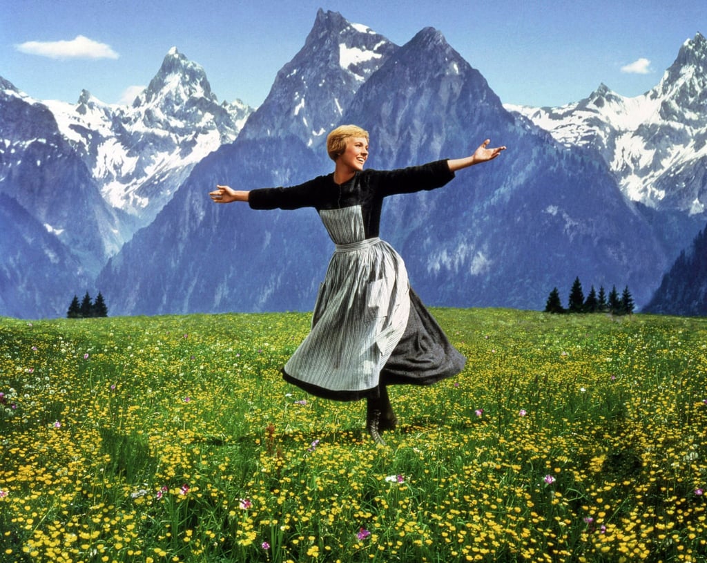 Die berühmte Szene aus „The Sound of Music“ („Meine Lieder, meine Träume“) mit Julie Andrews auf einer Alpenwiese.