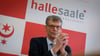 Halles Finanz-Bürgermeister Egbert Geier (SPD) steht unter Druck. Er muss jetzt jeden Monat einen Finanzbericht beim Landesverwaltungsamt abgeben.
