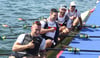 Max Appel (2. v. r.) bejubelte mit seiner Crew bei der WM in Serbien die Qualifikation für die Sommerspiele in Paris. 