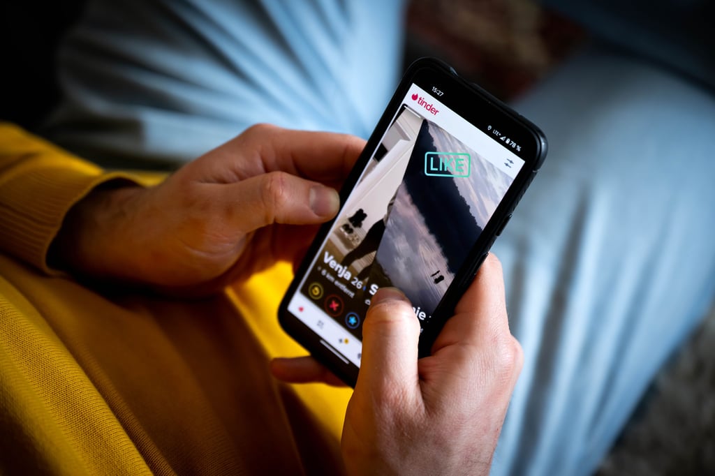 Dating-Apps wie Tinder, Lovoo und Bumble sind auch in Magdeburg beliebt. Die Künstliche Intelligenz ChatGPT hat nun Bilder und Datingprofile der perfekten Singles aus Magdeburg erstellt.