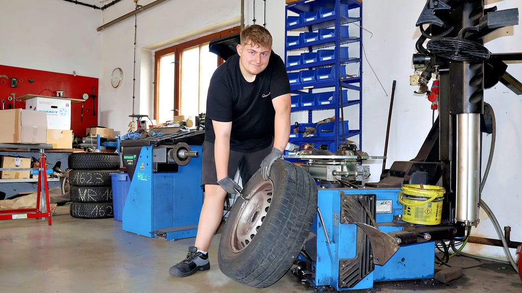 Ian Michel Herz besucht die Sekundarschule in Havelberg und absolvierte beim Fahrzeug-Service Marks in Klietz sein Praktikum.