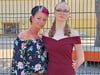 Da können die Eltern wirklich stolz sein: Jessie Voigt mit ihrer Mama Jana bei der Übergabe der Zeugnisse. Jessie hat einen Notendurchschnitt von 1,06.