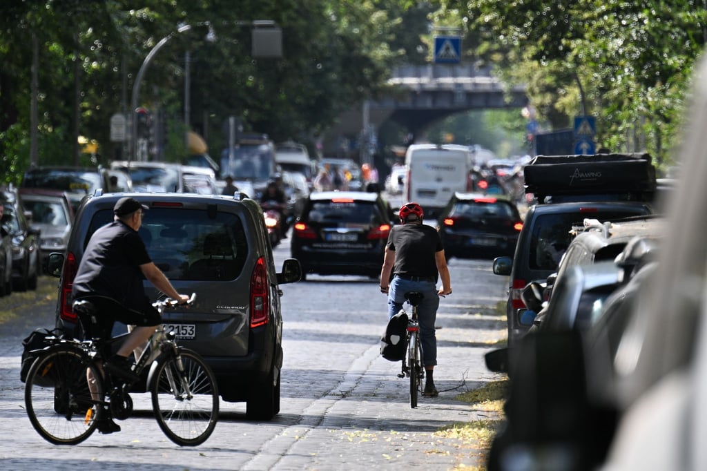Viele Verkehrsteilnehmer fühlen sich auf Berlins Straßen nicht immer sicher. (Archivfoto)