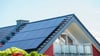 Immer mehr Haushalte in Deutschland setzen auf Sonnenenergie zur Stromerzeugung.