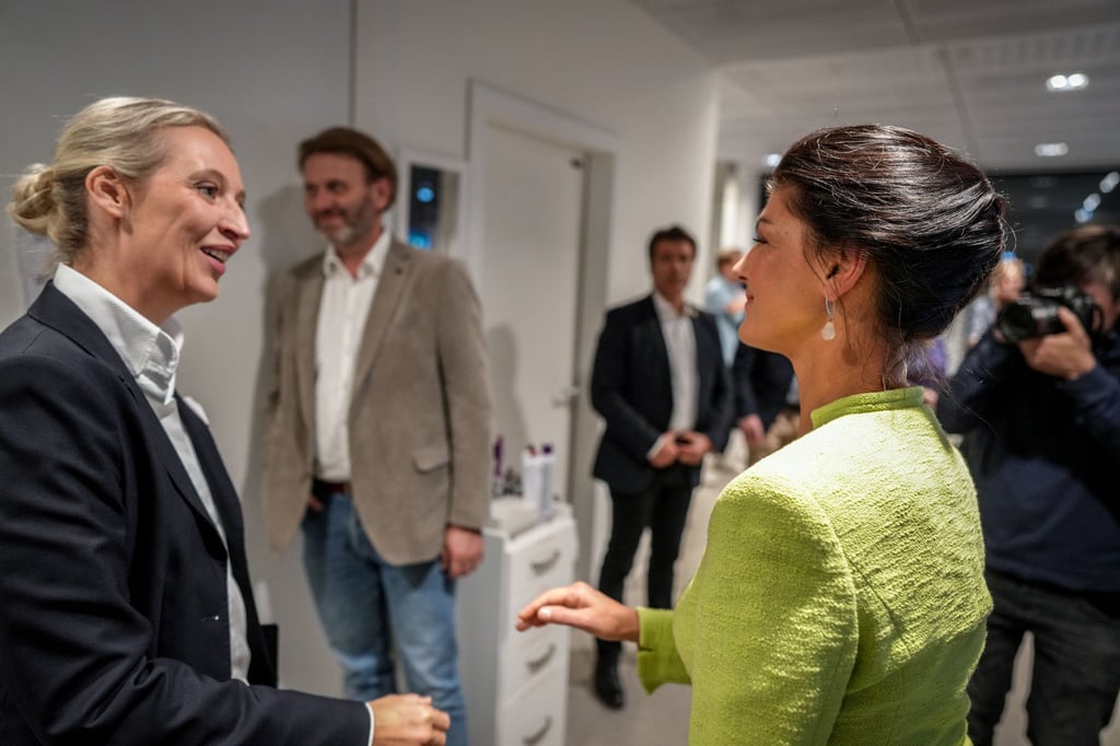 AfD-Chefin Alice Weidel und BSW-Gründerin Sahra Wagenknecht hatten sich im Herbst 2024 beim Sender „Welt“ zum TV-Duell getroffen. Gespräche beider Parteien befürworten beide Seiten. (Archivbild)