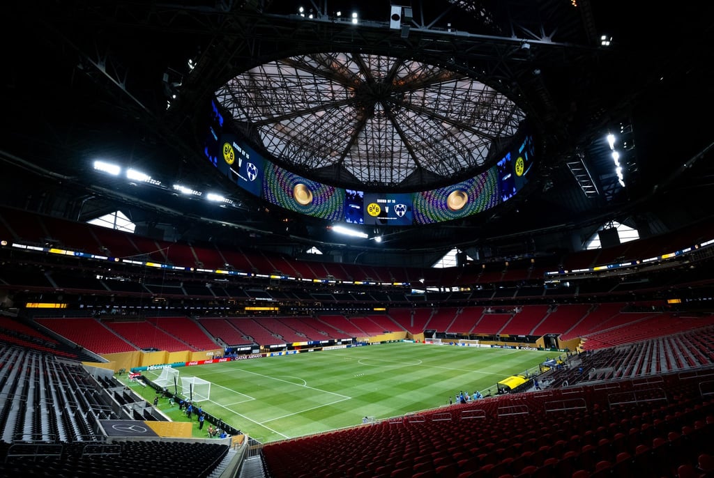 Dach zu: Im imposanten - und vor allem - klimatisierten Stadion von Atlanta kämpfen die Bayern gegen Paris um den Einzug ins WM-Halbfinale.