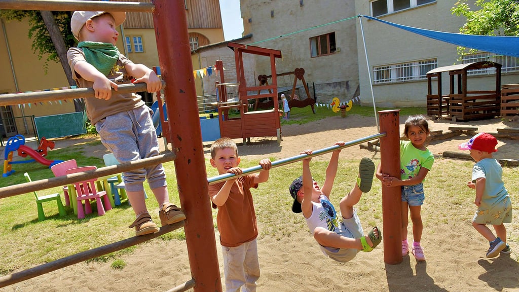 Das Außengelände mit dem Spielplatz soll in diesem Jahr umgestaltet werden.