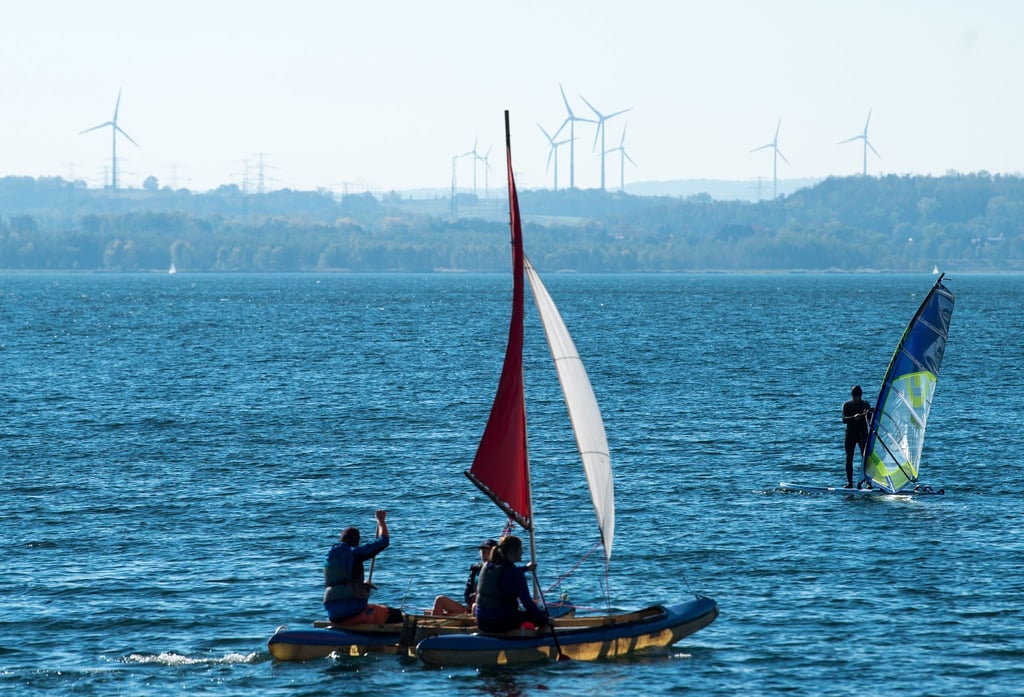 Der Berzdorfer See ist beliebt bei Wassersportlern. (Archivbild)