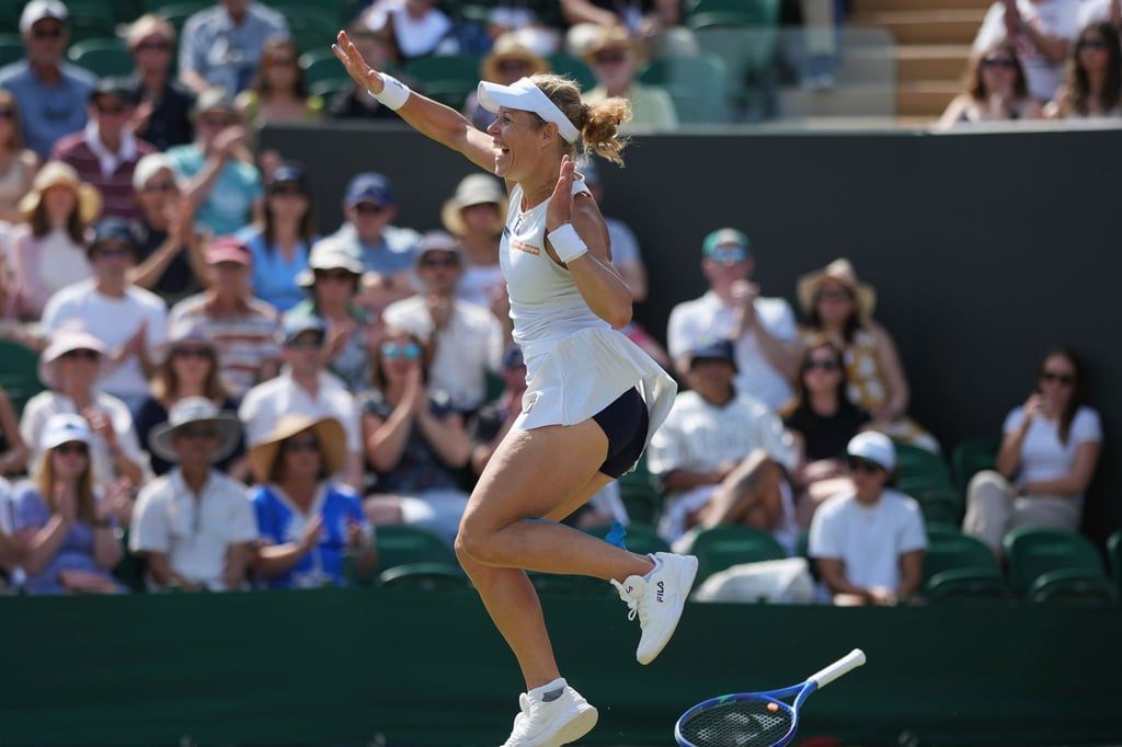 Laura Siegemund jubelt ausgelassen über ihren Achtelfinaleinzug.