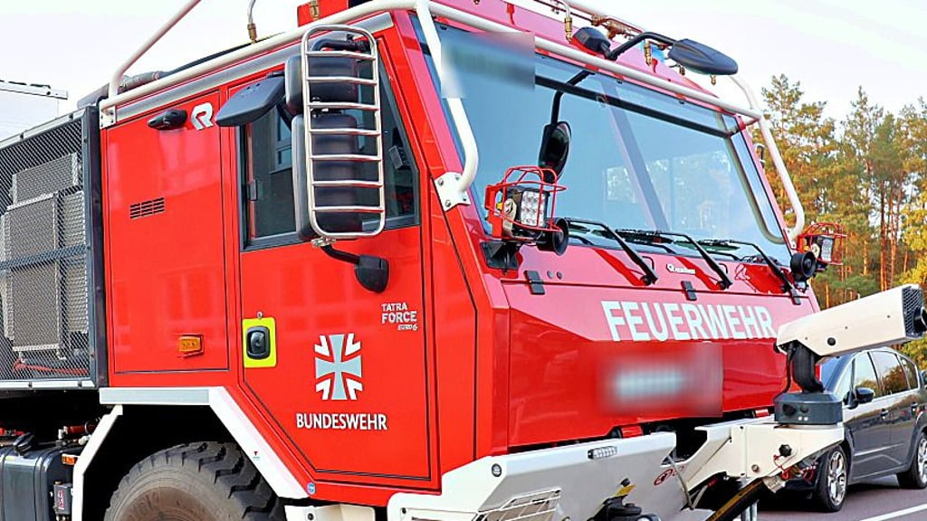 Fahrzeug der Feuerwehr auf dem Truppenübungsplatz in Klietz.